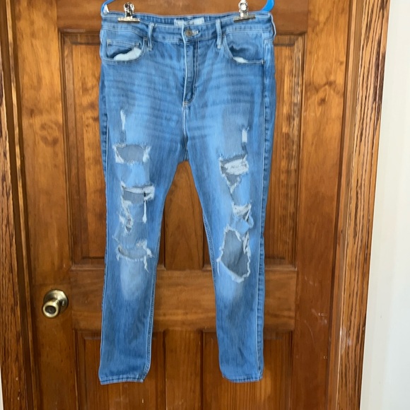 HOLLISTER DISTRESSED SKINNY JEANS - Picture 1 of 3